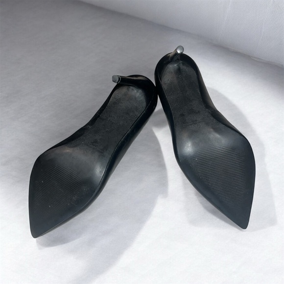Steve Madden Elegant Black Heels - Picture 2 of 2